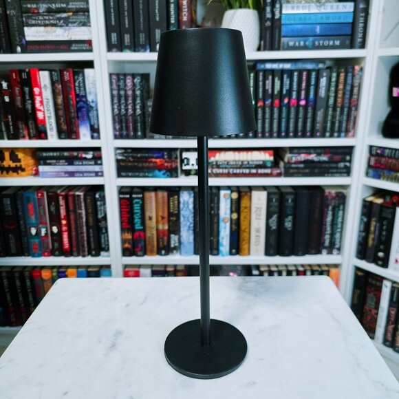 Cordless touch lamp (with USB charger) - Picture 1 of 4